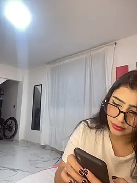 Sweet and Rous0 online show from 7, 10, 2025