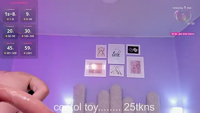 Snapshot of lucrecia_sucker chatting on 3, 10, 2025 lucrecia sucker online show from 3, 10, 2025