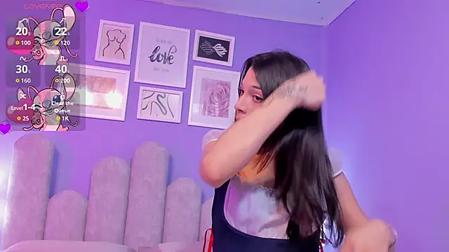 Snapshot of lucrecia_sucker chatting on 26, 11, 2025 lucrecia sucker online show from 26, 11, 2025