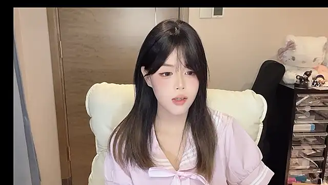 Koi-00 online show from 4, 11, 2025