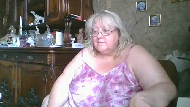 Snapshot of Lala-Love56 chatting on 11, 9, 2025 Lala-Love56 online show from 11, 9, 2025