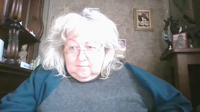 Snapshot of Lala-Love56 chatting on 4, 12, 2025 Lala-Love56 online show from 4, 12, 2025