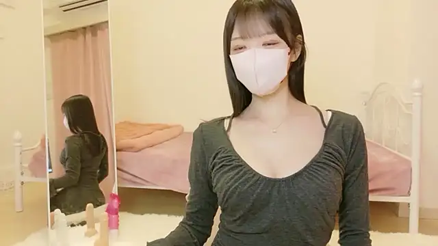 roachan  online show from 10, 2, 2026