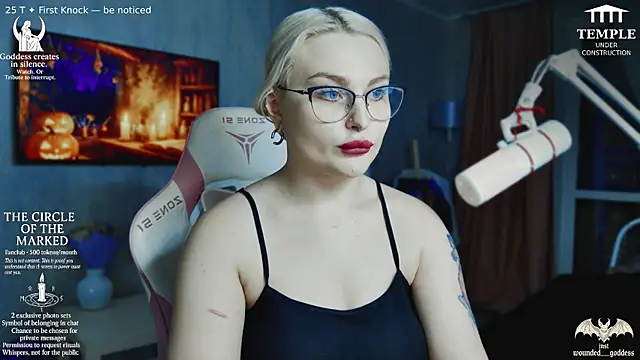 Wounded Goddess  online show from 3, 11, 2025