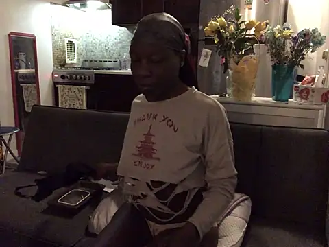 littyleesh1 online show from 24, 4, 2026