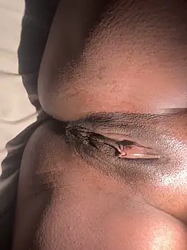 Snapshot of sinnanoiree chatting on 17, 3, 2026 sinnanoiree online show from 17, 3, 2026