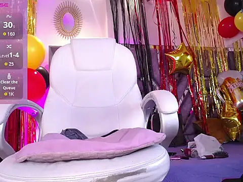 Eva Walker  online show from 24, 9, 2025