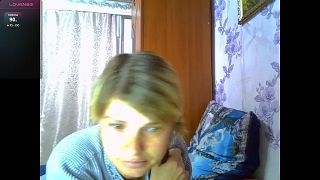 SaraSnow  online show from 16, 10, 2025