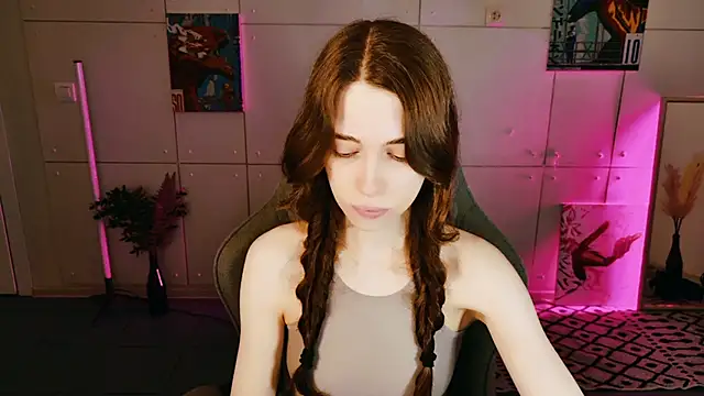 Yoka paradoXXX online show from 8, 4, 2026