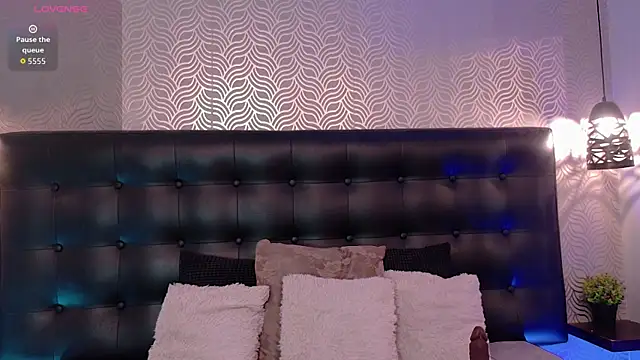 NaiaraMasson  online show from 24, 4, 2026