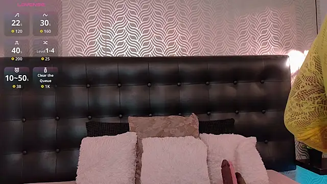 NaiaraMasson  online show from 25, 4, 2026