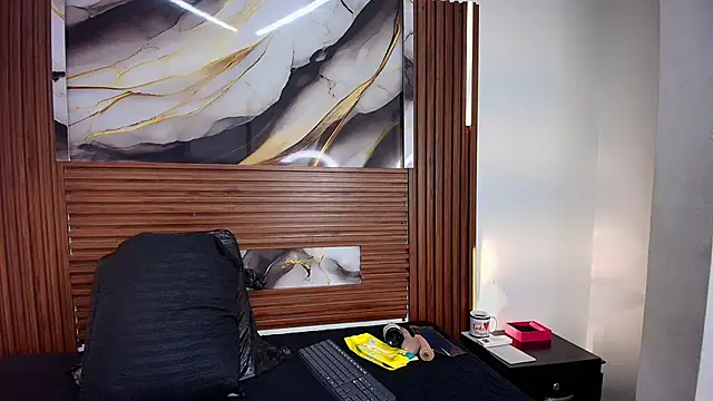 Evelin thompsson online show from 18, 10, 2025