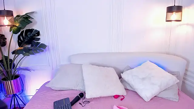 Snapshot of Dafne_Hillss chatting on 10, 11, 2025 Dafne Hillss online show from 10, 11, 2025