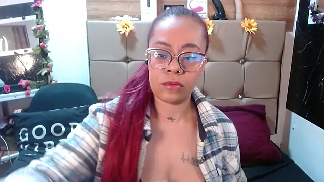 Snapshot of MIA__SPENCER chatting on 7, 10, 2025 MIA SPENCER online show from 7, 10, 2025