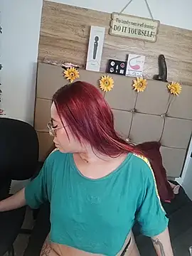 Snapshot of MIA__SPENCER chatting on 24, 11, 2025 MIA SPENCER online show from 24, 11, 2025