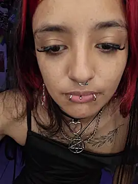 carolinerue online show from 21, 4, 2026