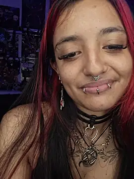 carolinerue online show from 21, 4, 2026