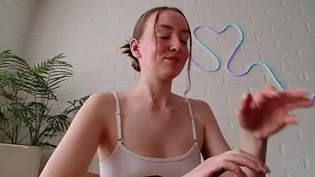 WhitePrincessLuna online show from 27, 4, 2026