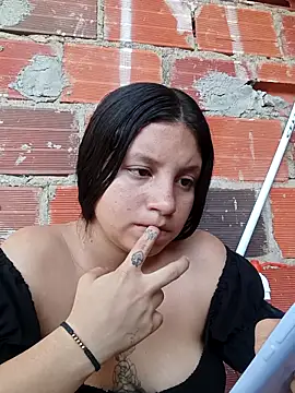 Shell Latina online show from 19, 9, 2025