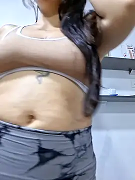 Snapshot of Shell_Latina chatting on 17, 6, 2026 Shell Latina online show from 17, 6, 2026
