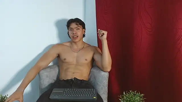 adriel escalante online show from 13, 9, 2025