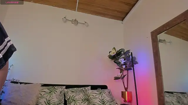 artemis nyx online show from 23, 4, 2026