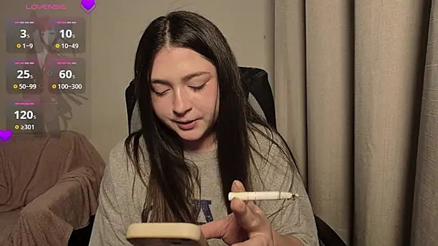 Snapshot of valentinauwu chatting on 13, 11, 2025 valentinauwu online show from 13, 11, 2025