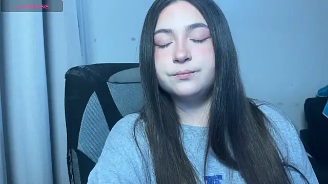 Snapshot of valentinauwu chatting on 29, 11, 2025 valentinauwu online show from 29, 11, 2025