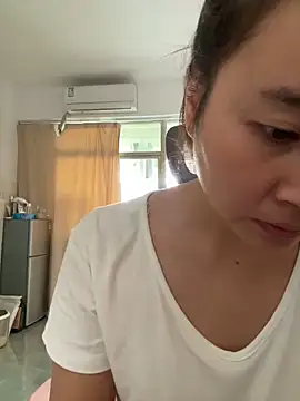 Snapshot of wly2028 chatting on 16, 9, 2025 wly2028 online show from 16, 9, 2025