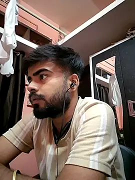 soniriyaa010101 online show from 13, 4, 2026