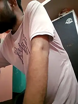 soniriyaa010101 online show from 18, 4, 2026