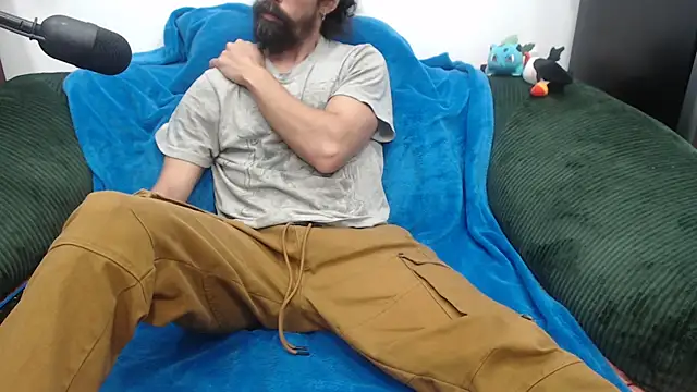 Snapshot of Stringin69 chatting on 10, 5, 2026 Stringin69 online show from 10, 5, 2026