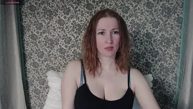 Snapshot of LesanaMagic chatting on 19, 2, 2025 LesanaMagic online show from 19, 2, 2025