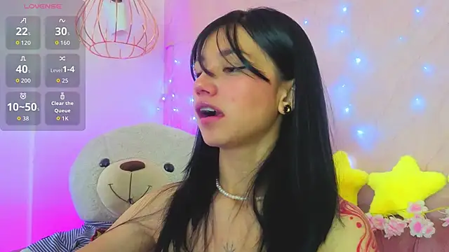 Snapshot of april_bennett chatting on 7, 5, 2026 april bennett online show from 7, 5, 2026