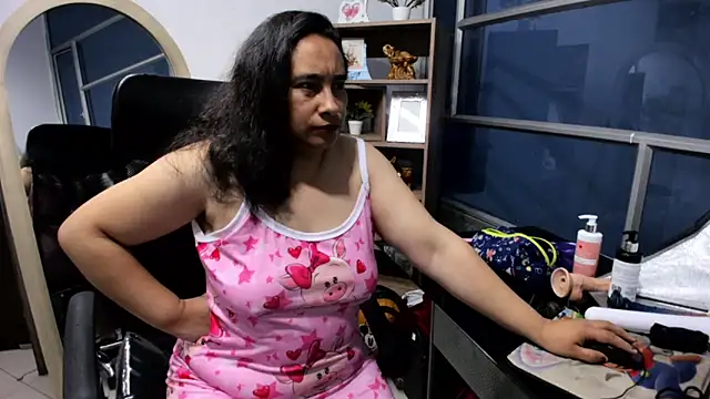 LeilaSmith  online show from 20, 4, 2026