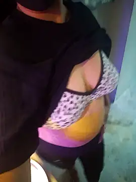 Snapshot of hottie_jenny9 chatting on 19, 9, 2025 hottie jenny9 online show from 19, 9, 2025