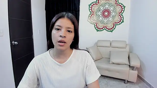 Candy fox 19 online show from 13, 2, 2026