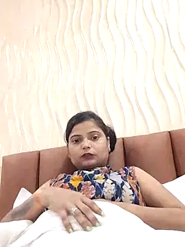 Hot-Pooja25 online show from 31, 3, 2026