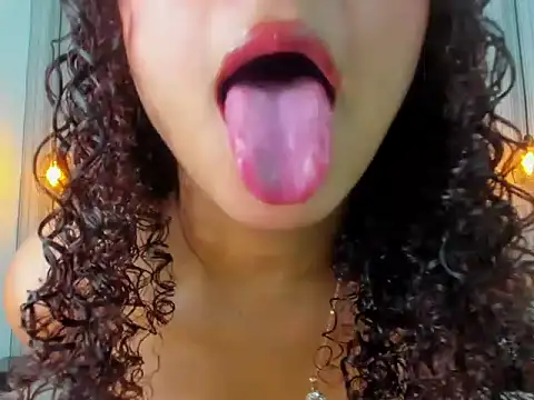 Sofiapassionne online show from 19, 4, 2026