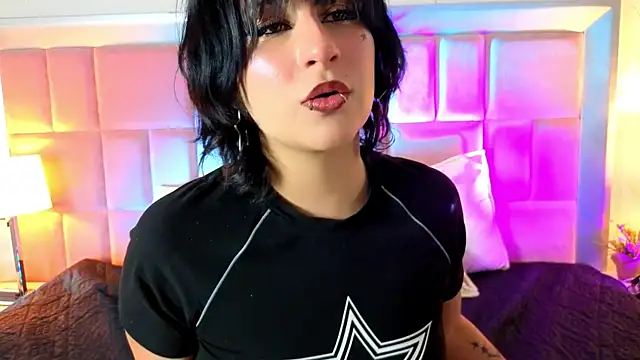 Snapshot of RobinBennett chatting on 23, 5, 2026 RobinBennett online show from 23, 5, 2026