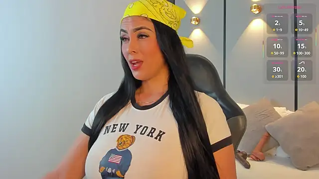 ashly moonn online show from 12, 6, 2026