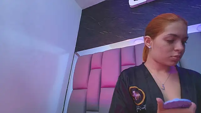 kissme luna online show from 2, 10, 2025