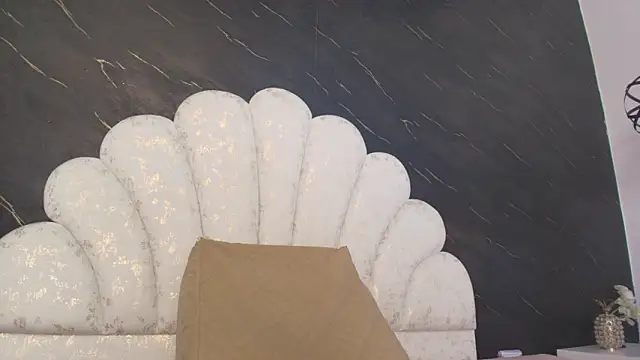 kissme luna online show from 25, 4, 2026