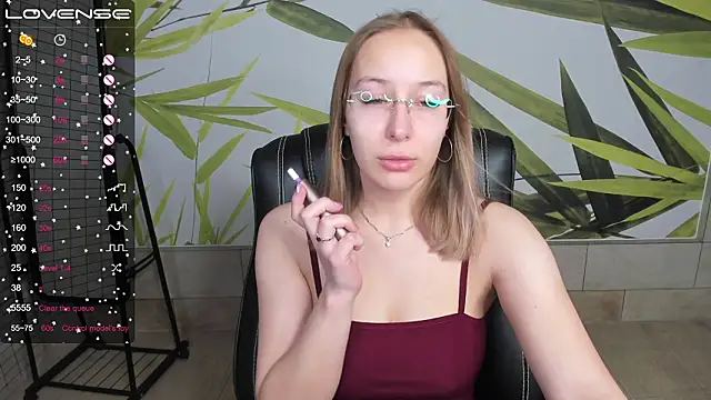 Snapshot of dina_sunshine chatting on 7, 3, 2026 dina sunshine online show from 7, 3, 2026