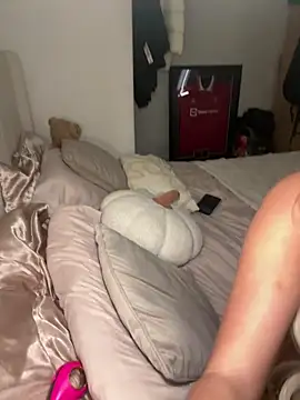 BlondeBetty online show from 6, 3, 2026