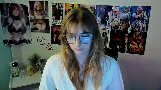 Snapshot of NeyliDream chatting on 11, 10, 2025 NeyliDream online show from 11, 10, 2025