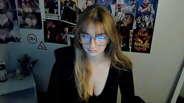 Snapshot of NeyliDream chatting on 12, 10, 2025 NeyliDream online show from 12, 10, 2025