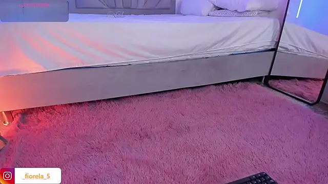 Fiorela 1 online show from 23, 4, 2026