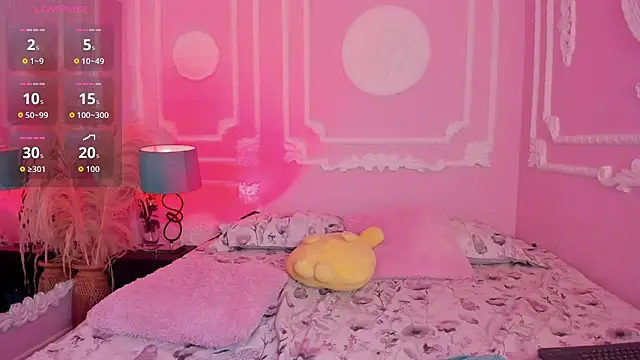 Snapshot of EmilyBorch chatting on 7, 11, 2025 EmilyBorch online show from 7, 11, 2025