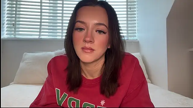 Snapshot of misstressmiaa chatting on 19, 12, 2025 misstressmiaa online show from 19, 12, 2025